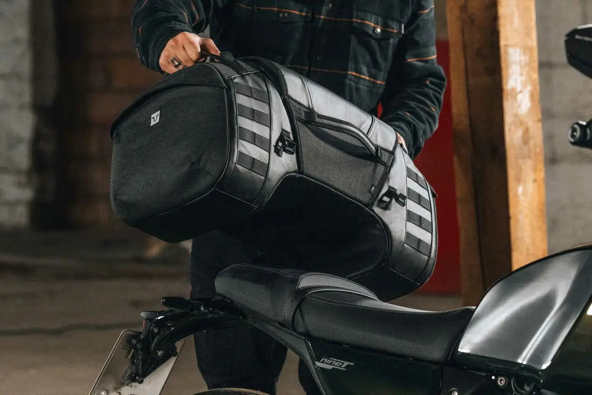 Sw Motech Legend Gear LR4 Tail Bag (18 - 25 Liters) Cruiser-, sport- & adventureväskor - PE35160440 bild 2 PMIMAGE:95DAB98047C12C0B5D38