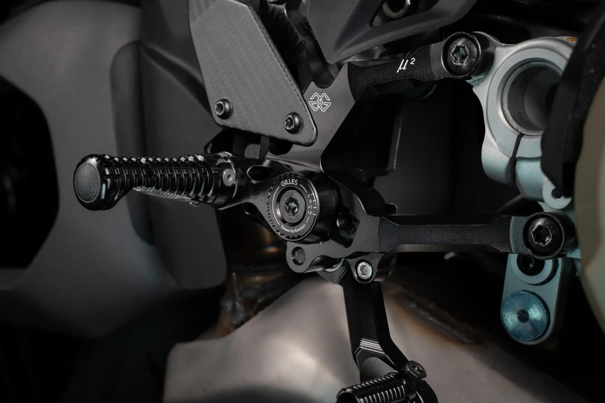 GILLES TOOLING MUE2 Rearset för Ducati Streetfighter V4/S - PE16230654 bild 3 PMIMAGE:80C94F26DC5F7AC83B6D