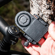 SP CONNECT E-Cap Universal Charging Phone Clamp - PE06360713 bild 2 PMIMAGE:5D176D5C0323C5A381F8
