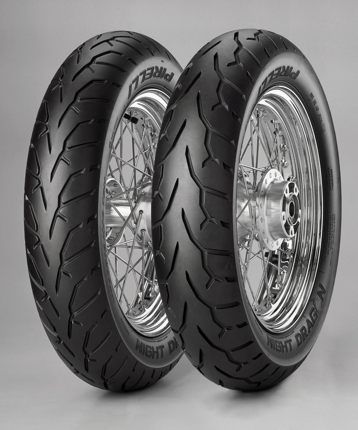 Pirelli Night Dragon™ Radialdäck bak - PE03020643 bild 2 PMIMAGE:A84B0198BC43787E8F72