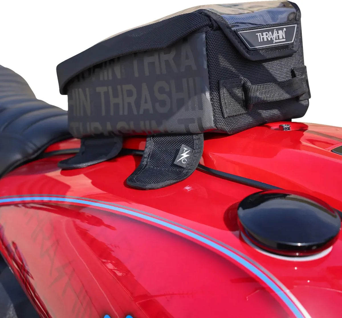 THRASHIN SUPPLY CO. Magnetisk Tankväska 3,5L med Regnskydd - PE35020750 bild 3 PMIMAGE:5BB1C55A1CA42E6350D3