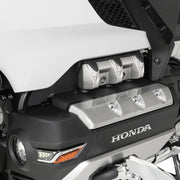 SHOW CHROME Cylinder Head Cover för GL1800 - PE09401874 bild 2 PMIMAGE:3C95605810D9EFBB4455