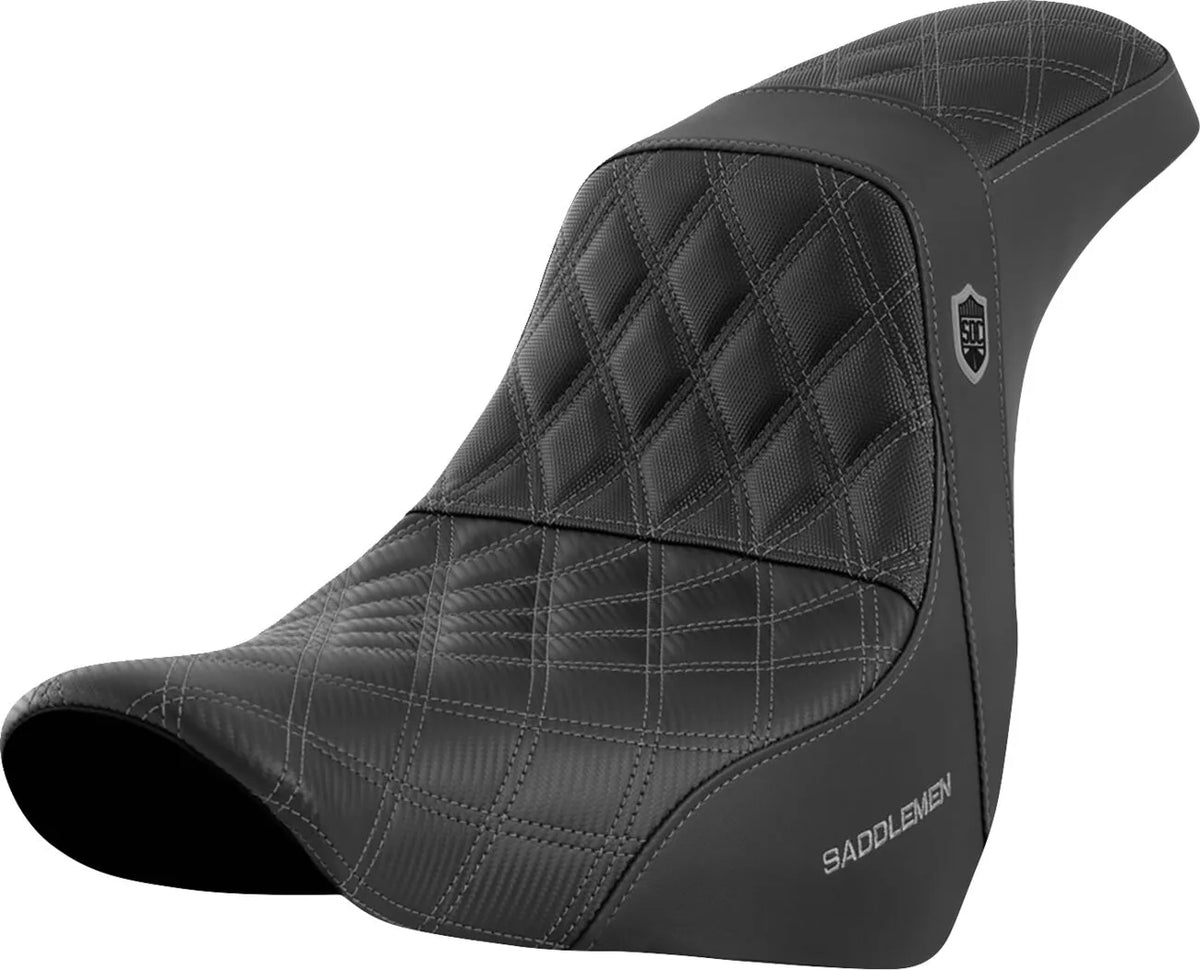Saddlemen Pro Series SDC Performance Grip Seat Sadlar Harley Softail - PE08021593 bild 1 PMIMAGE:E7C54A437BE79FCB69C7