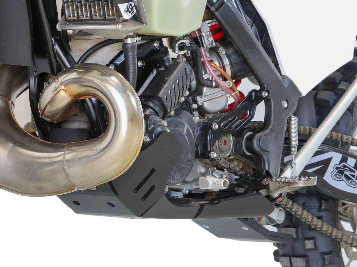 AXP RACING Xtrem Skid Plate för Rieju MR250/300PRO 21-24 svart - PE05062432 bild 3 PMIMAGE:45199E8AC414DB36C9FB