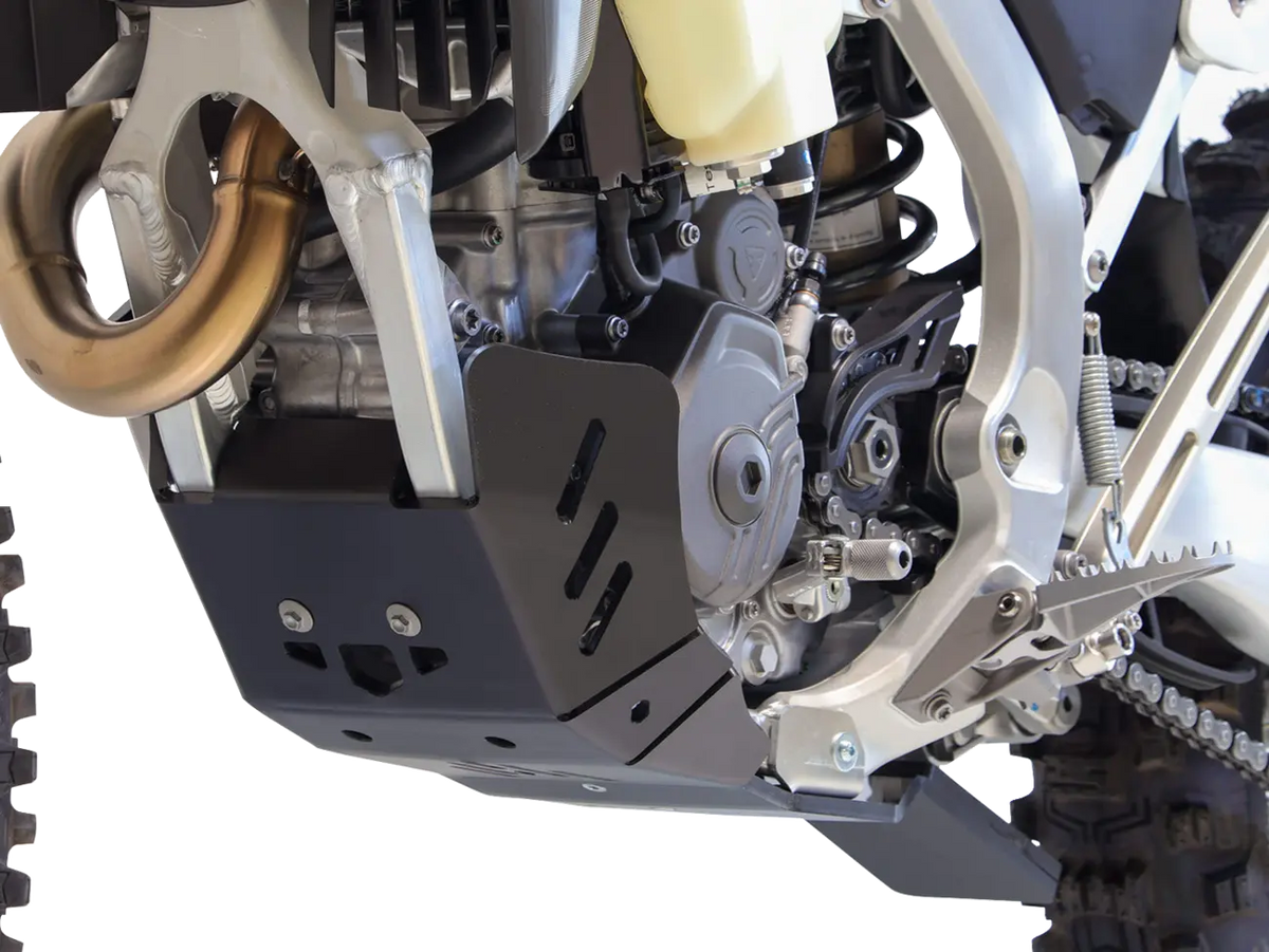 Moose Offroad Hard Parts Xtreme Skid Plate Motorskydd - PE05062611 bild 2 PMIMAGE:9B44A3449071B0E6C0E2
