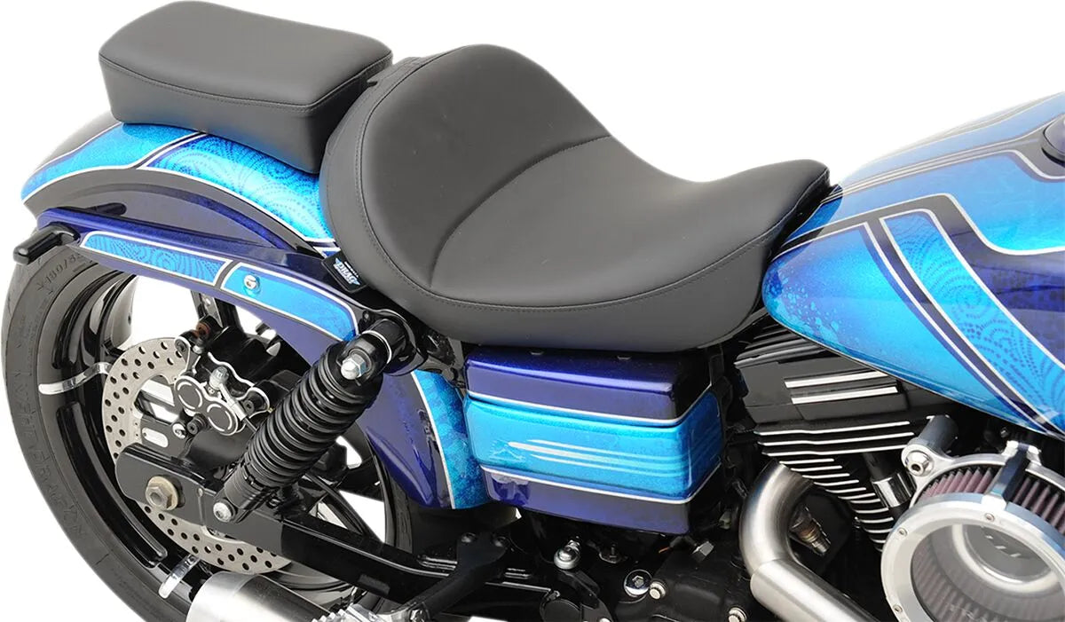 DRAG SPECIALTIES SEATS Solo-sadel med EZ Glide II™ ryggstöd - PE08030555 bild 9 PMIMAGE:6B2307F7ED718083BF1B