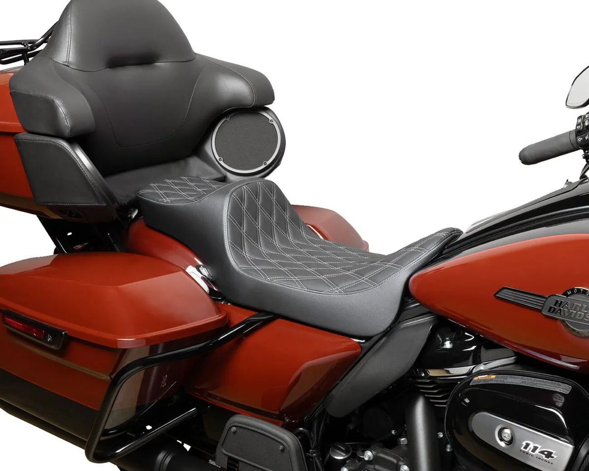 Drag Specialties Seats Extended Reach Predator III Seat Sadlar Harley Touring - PE08011924 bild 3 PMIMAGE:9AE04D86E46A4251CA4F