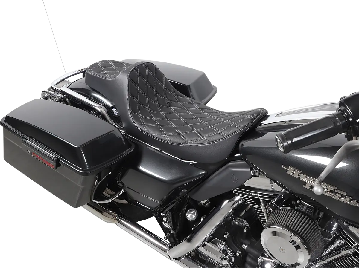 Drag Specialties Seats Extended Reach Predator III Seat Sadlar Harley Touring - PE08011370 bild 3 PMIMAGE:A1A1F4636018C0589315