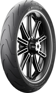 MICHELIN Scorcher 11F 120/70 ZR 18 Motorcykeldäck Fram - PE03030211 bild 1 PMIMAGE:5464C9A46840D79BFDD7