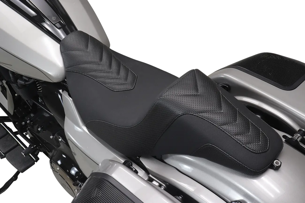Mustang Kodlin Signature Series Squareback™ Seat Sadlar Harley Touring - PE08011902 bild 3 PMIMAGE:8F901E3E428B735DB145