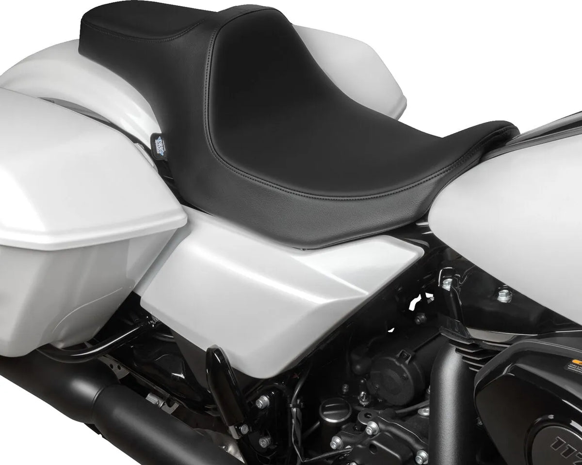 Drag Specialties Seats Extended Reach Predator III Seat Sadlar Harley Touring - PE08011921 bild 3 PMIMAGE:0BB818B6238B5A7BB537