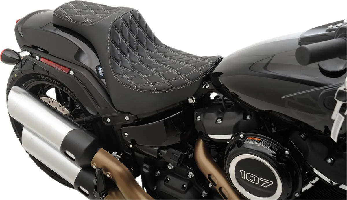 Drag Specialties Seats Predator III Seat Sadlar Harley Softail - PE08021073 bild 2 PMIMAGE:DABD21860103D7857213