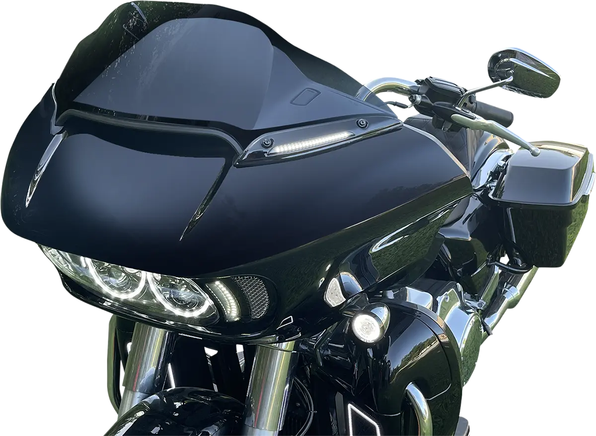 CUSTOM DYNAMICS Genesis® 4 LED Road Glide® Vindruta List - PE20402816 bild 5 PMIMAGE:32CAADA525577FAE605D