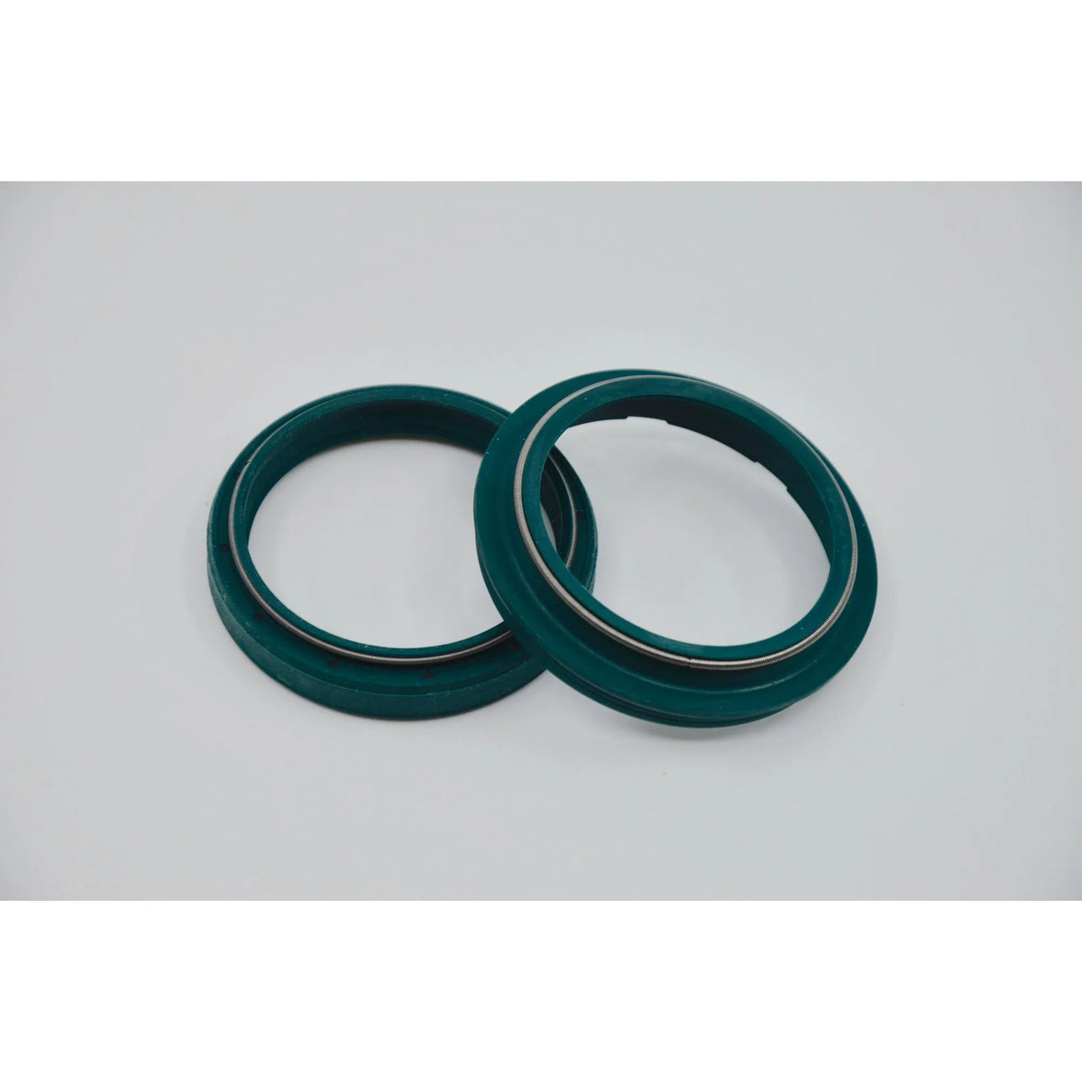 SKF Seal Upper 48 mm för Marzocchi gafflar - PE04070900 bild 1 PMIMAGE:5A56DD8DABF76E07D8B9