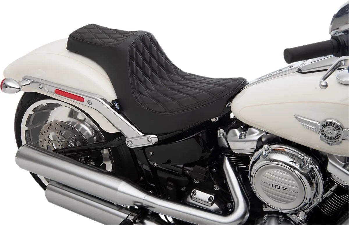 Drag Specialties Seats Predator III Seat Sadlar Harley Softail - PE08021188 bild 2 PMIMAGE:51AE9ACBAA85191C4D9F