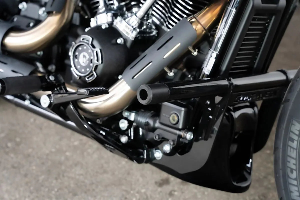 CULT WERK Crash Bar Clubstyle Front Svart Softail M8 - PE16240411 bild 3 PMIMAGE:FC82E6540AC98A00EB5F