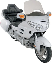 Memphis Shades Metric Gold Wing Windshield OEM Street - PE23120185 bild 1 PMIMAGE:E730002FB5C6B8AEE830