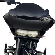 CUSTOM DYNAMICS Genesis® 4 LED Road Glide® Vindruta List - PE20402816 bild 6 PMIMAGE:D805BF1419FD85661ABF