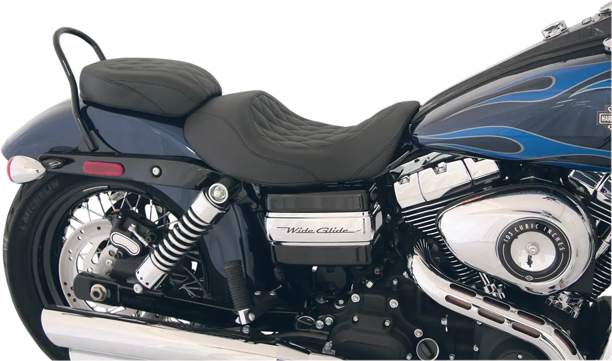 Mustang Wide Tripper™ Seat Sadlar Harley Dyna Glide - PE08030401 bild 3 PMIMAGE:601B89D46E2CC67CC1E1