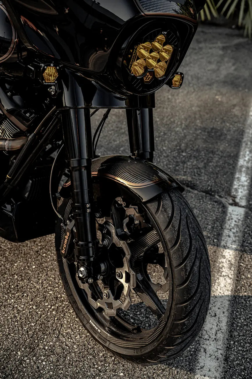 Slyfox Carbon Front Mid Length Fender Harley - PE14011079 bild 2 PMIMAGE:649B22F1B05A20A5E316