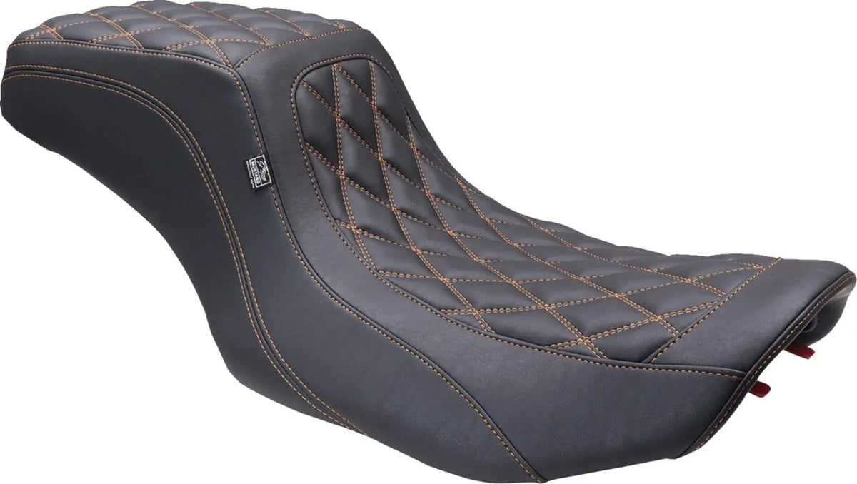 Mustang Kodlin Signature Series Squareback™ Seat Sadlar Harley Touring - PE08011906 bild 1 PMIMAGE:C557B97BAE2985959976