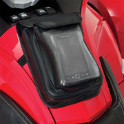 SHOW CHROME Double Tank Pouch - PE35020421 bild 2 PMIMAGE:211F52BC47D156DA1390