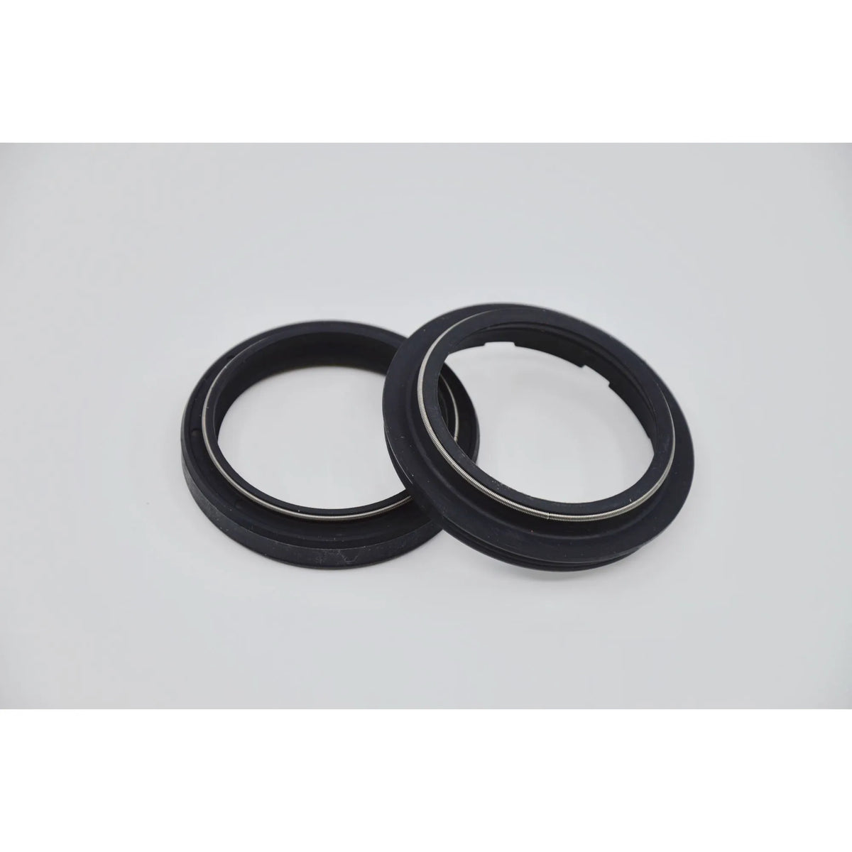 SKF Fork Seal Kit 46 mm för ZF Sachs - PE04070871 bild 1 PMIMAGE:34ACEC158D7FEDD1776E
