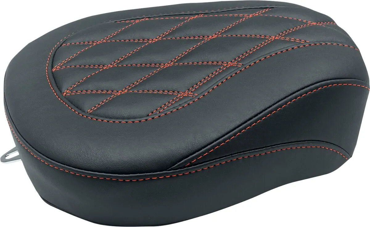 Mustang Wide Tripper™ Passenger Seat For Harley-Davidson Sadlar Harley Touring - PE08011378 bild 1 PMIMAGE:47E4BFE1B65FD54569FA