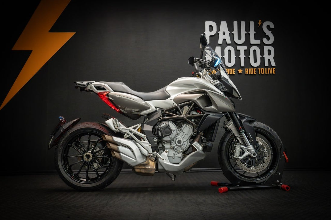 MV Agusta Stradale 2015 WNK678 – bild 1