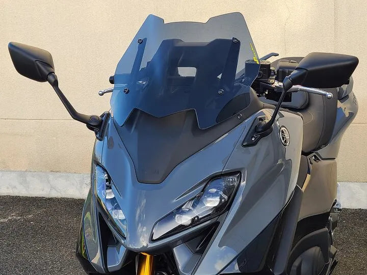 BULLSTER Vindruta för Yamaha TMAX560 Smoke - PE23120981 bild 1 PMIMAGE:CFD77E22121C540C772D
