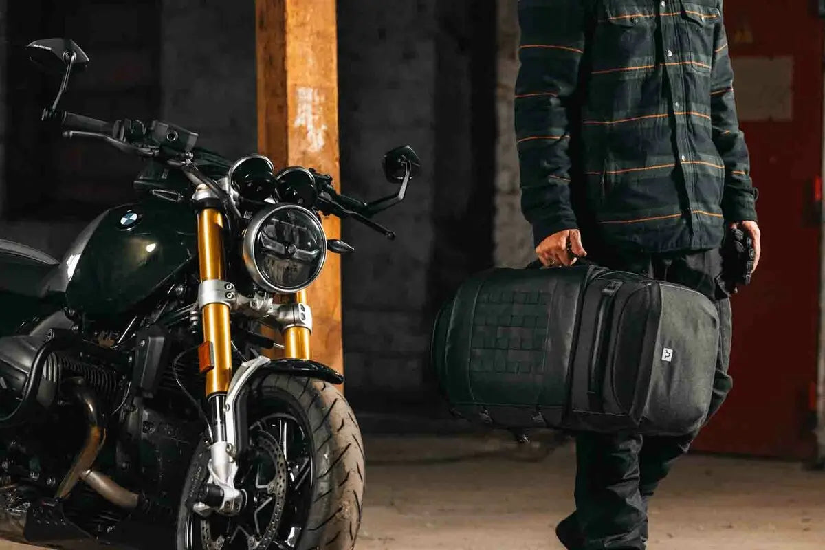 Sw Motech Legend Gear LR4 Tail Bag (18 - 25 Liters) Cruiser-, sport- & adventureväskor - PE35160440 bild 9 PMIMAGE:04759A1F881C87F99EC3