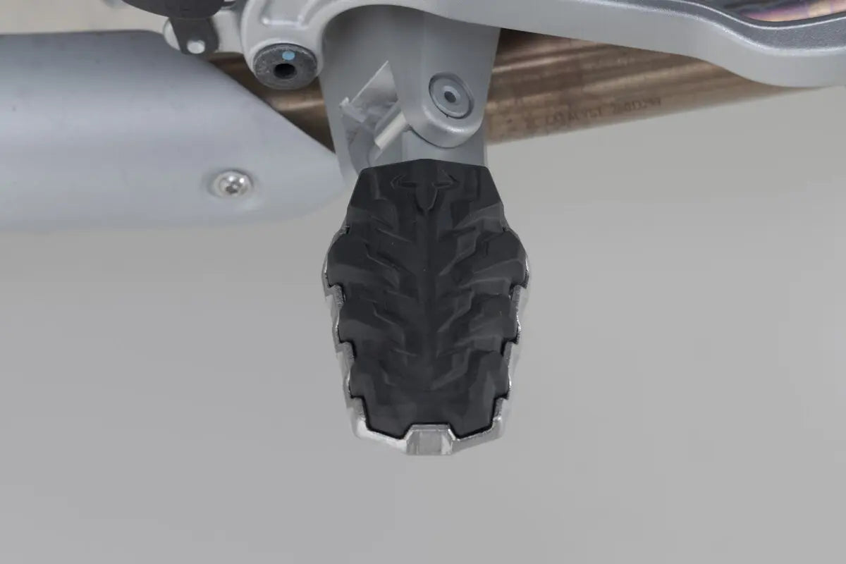 SW-MOTECH EVO fotpinneset - PE16202796 bild 7 PMIMAGE:C8D419C7C4B595F33B13