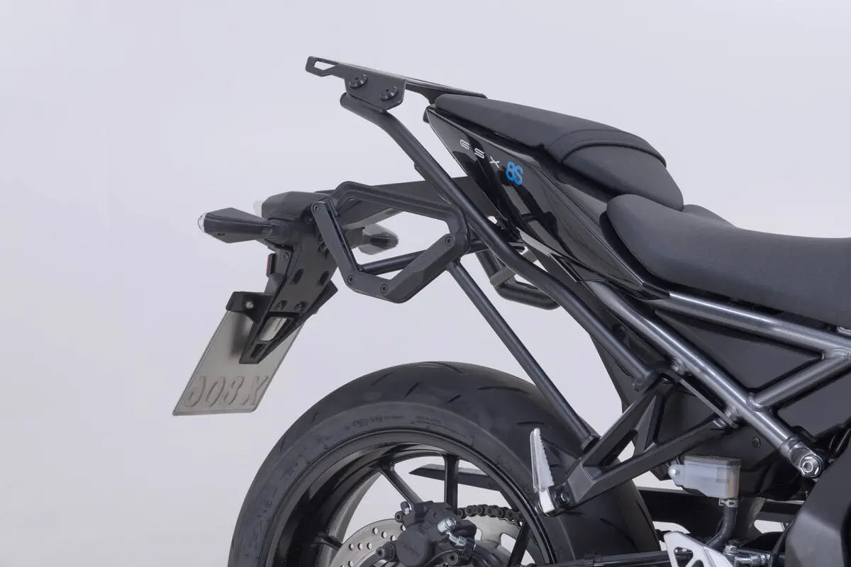 SW-MOTECH V-LOC sidofästen till Suzuki GSX-8T/GSX-8TT - PE15101377 bild 7 PMIMAGE:A3A13E4AA38F646BDE89
