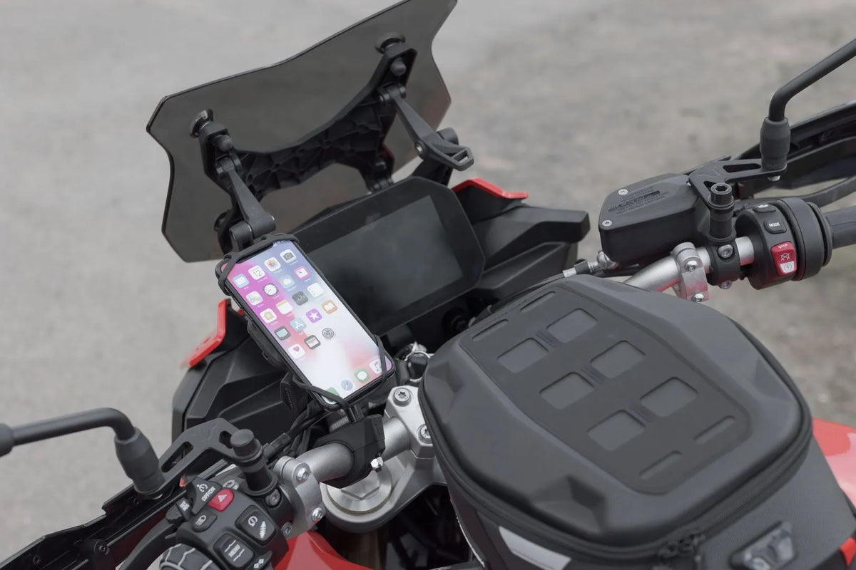 SW-MOTECH Universal GPS-fäste med T-Lock för stora smartphones - PE06360406 bild 3 PMIMAGE:9C5C5E0D9BAD7063BD37