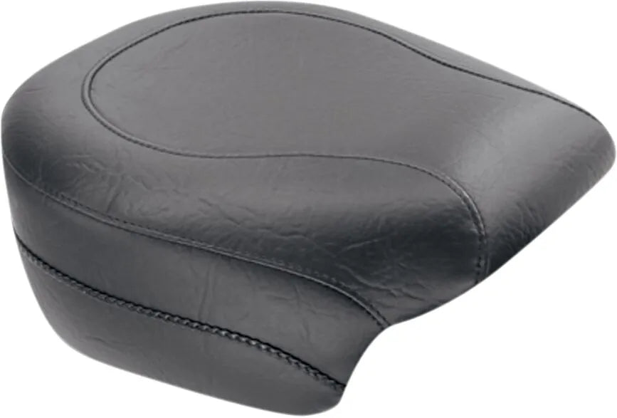 MUSTANG Wide Rear Seat – Passagerarsäte för Touring XL 04-22, Svart - PE08040179 bild 1 PMIMAGE:63BEE340EA516841D484