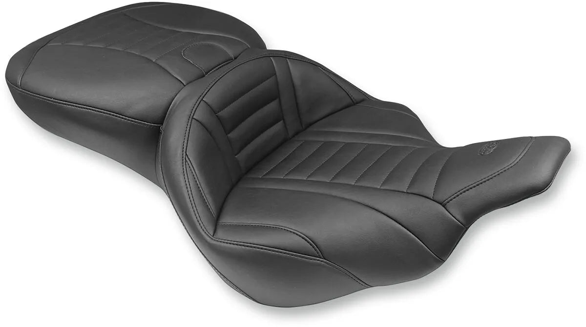 Mustang Super Touring 2-Up Vinyl Seat Sadlar Harley Touring - PE08011063 bild 1 PMIMAGE:E5F4EA0F7CC16BACBCEB