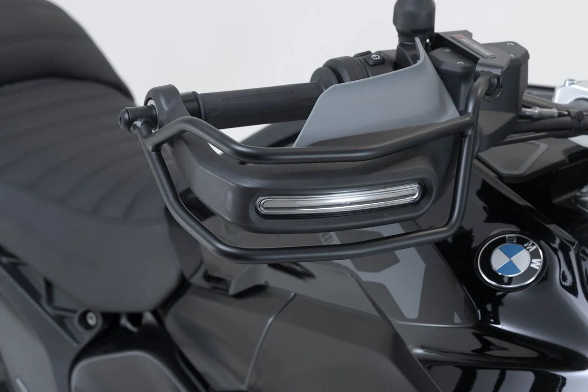SW-MOTECH Handguard Protector för R1300GS - PE06352624 bild 4 PMIMAGE:8F8DEAE6D4CB383EED96