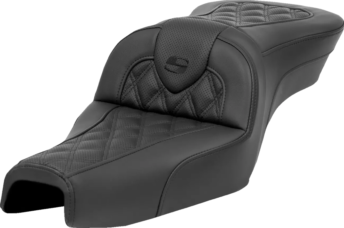 Saddlemen Roadsofa™ Standard Reach Seat Sadlar Harley Sportster - PE08040790 bild 1 PMIMAGE:3A0E61CF7BF0B24D65B4