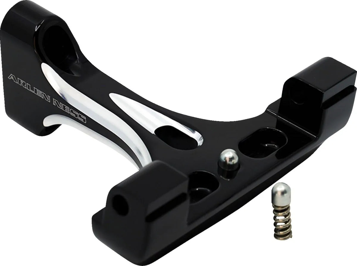 Arlen Ness Forged Passenger Floorboard Mounts Fotplattor & delar - PE16211173 bild 2 PMIMAGE:8952640FBDA1C13D5382